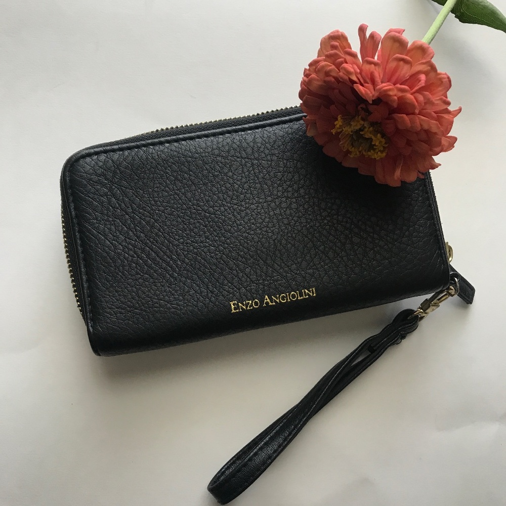 Enzo Angiolini Leather Wristlet Black